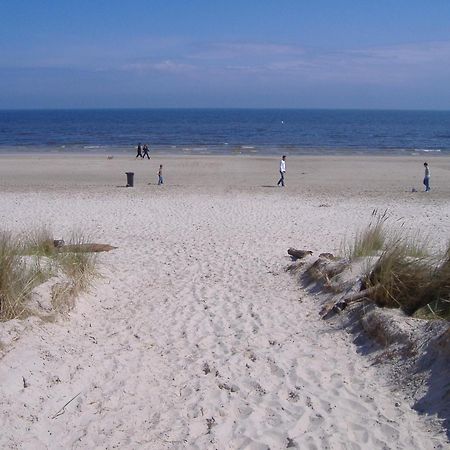 Reetdachhaus Direkt Am Meer Fuer 6 Personen!! Karlshagen Exterior photo