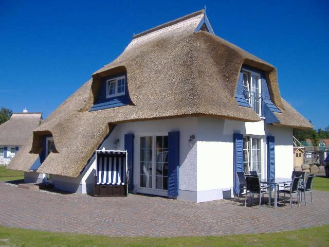 Reetdachhaus Direkt Am Meer Fuer 6 Personen!! Karlshagen Exterior photo
