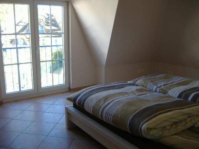 Reetdachhaus Direkt Am Meer Fuer 6 Personen!! Karlshagen Exterior photo
